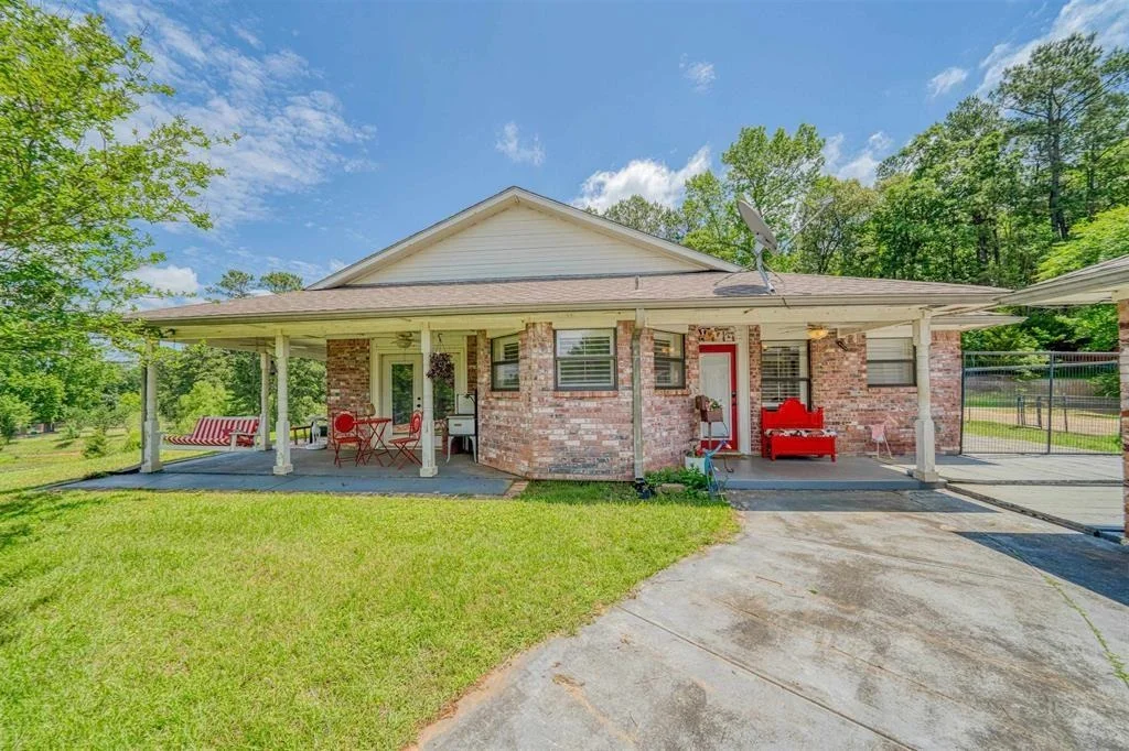 Photo of 1936 A Silver Maple Road