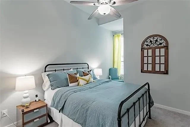 Photo of 1249 Meridian