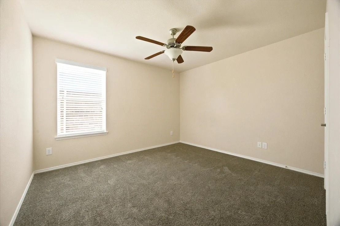 Photo of 716 Harrison Lane