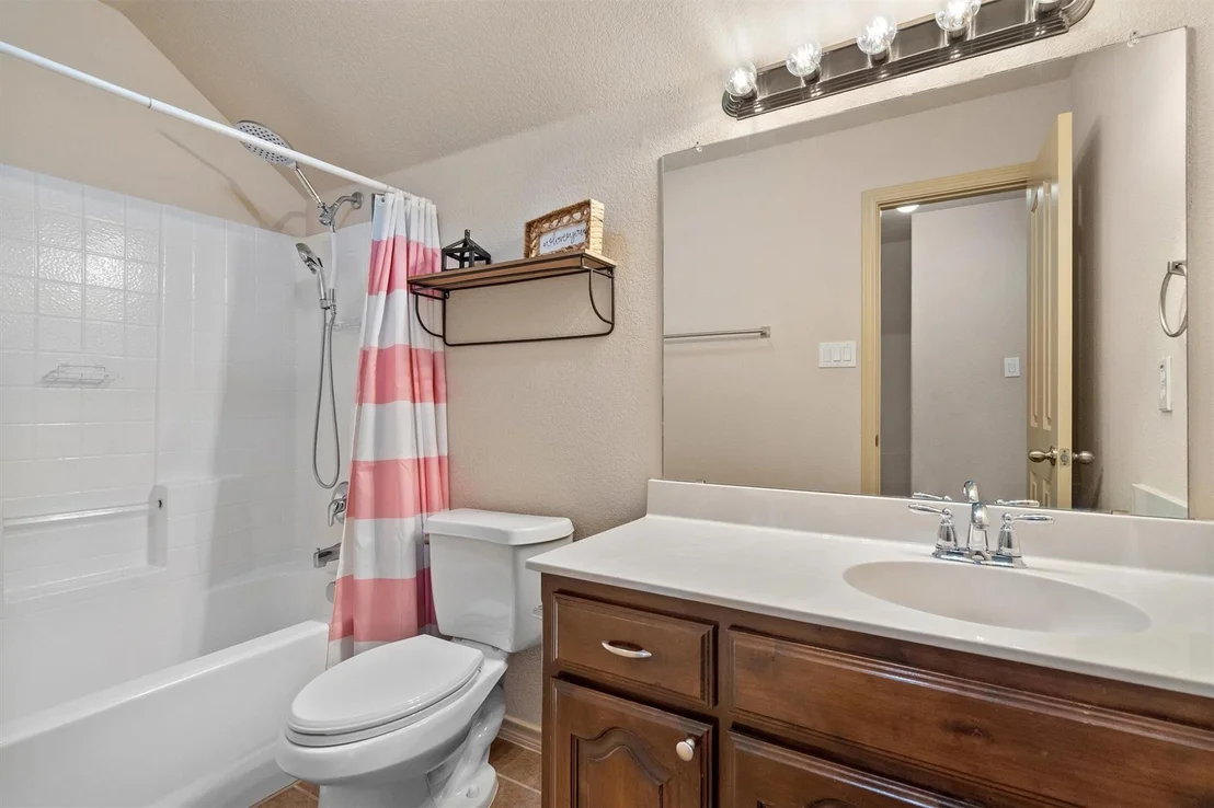 Photo of 3305 Hornbeam Street