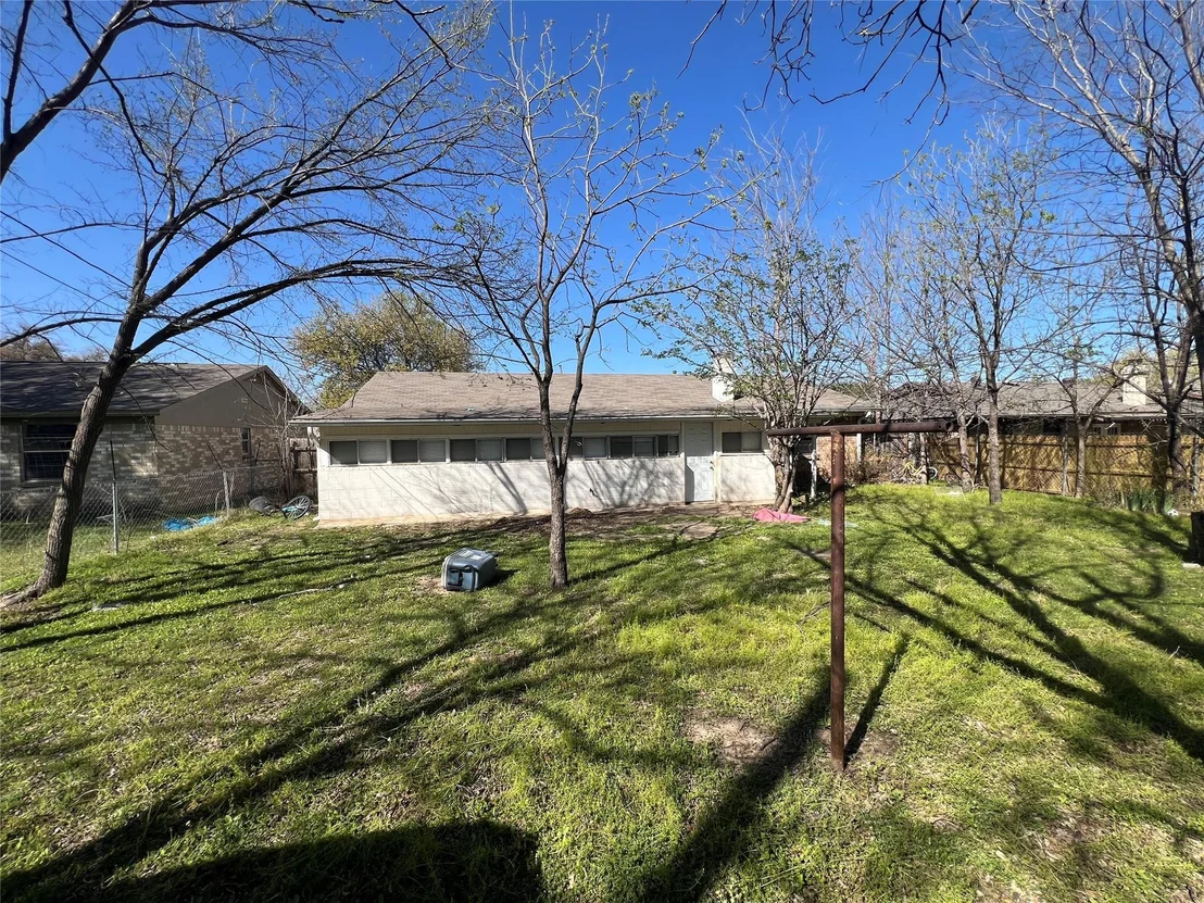 Photo of 6036 Harrison Way