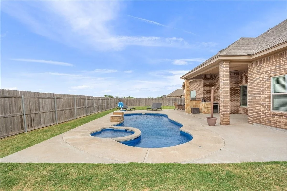 Photo of 502 Oak Drive
