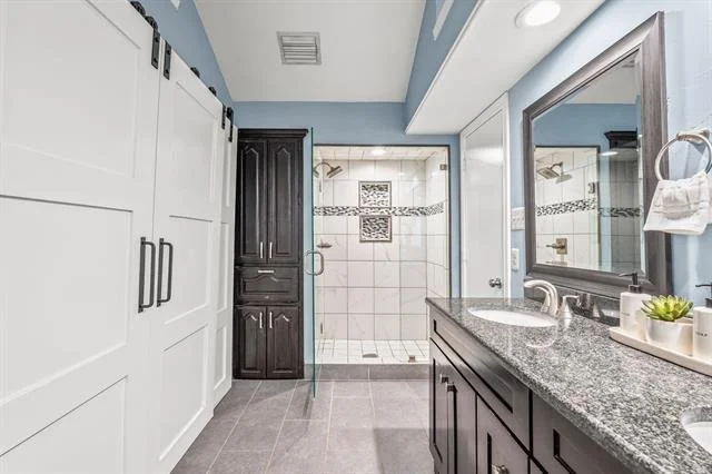 Photo of 4405 Avonshire Lane