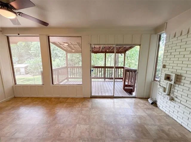 Photo of 202 Vanshire Road W