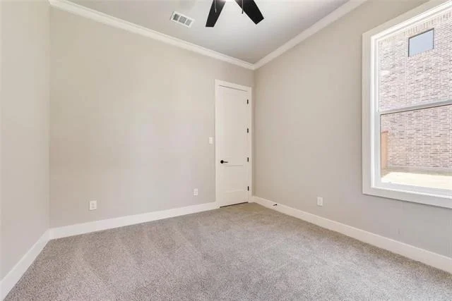 Photo of 1327 Selby Road