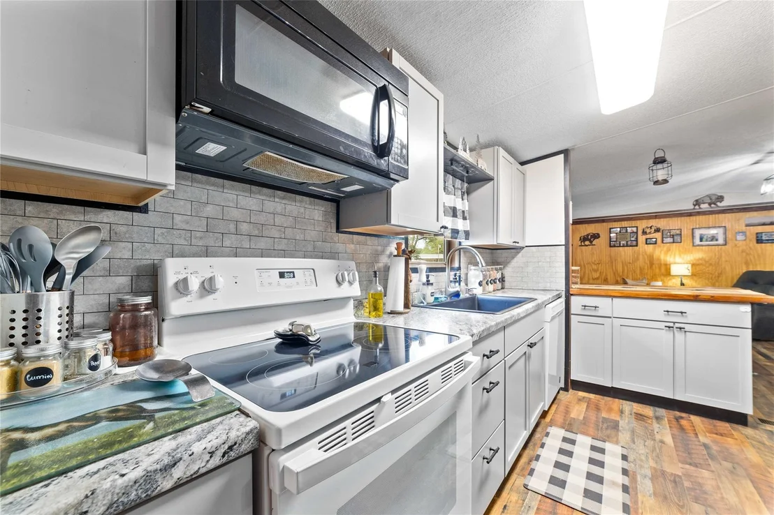 Photo of 4991 Thunderbird Drive