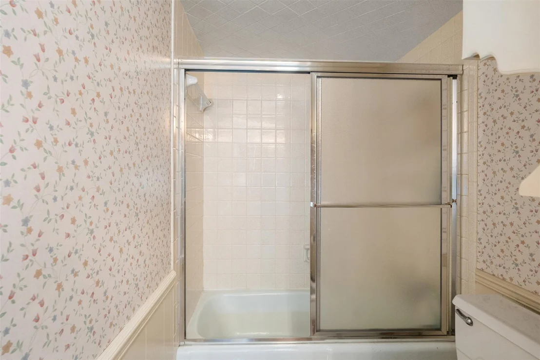 Photo of 925 Bradley Drive