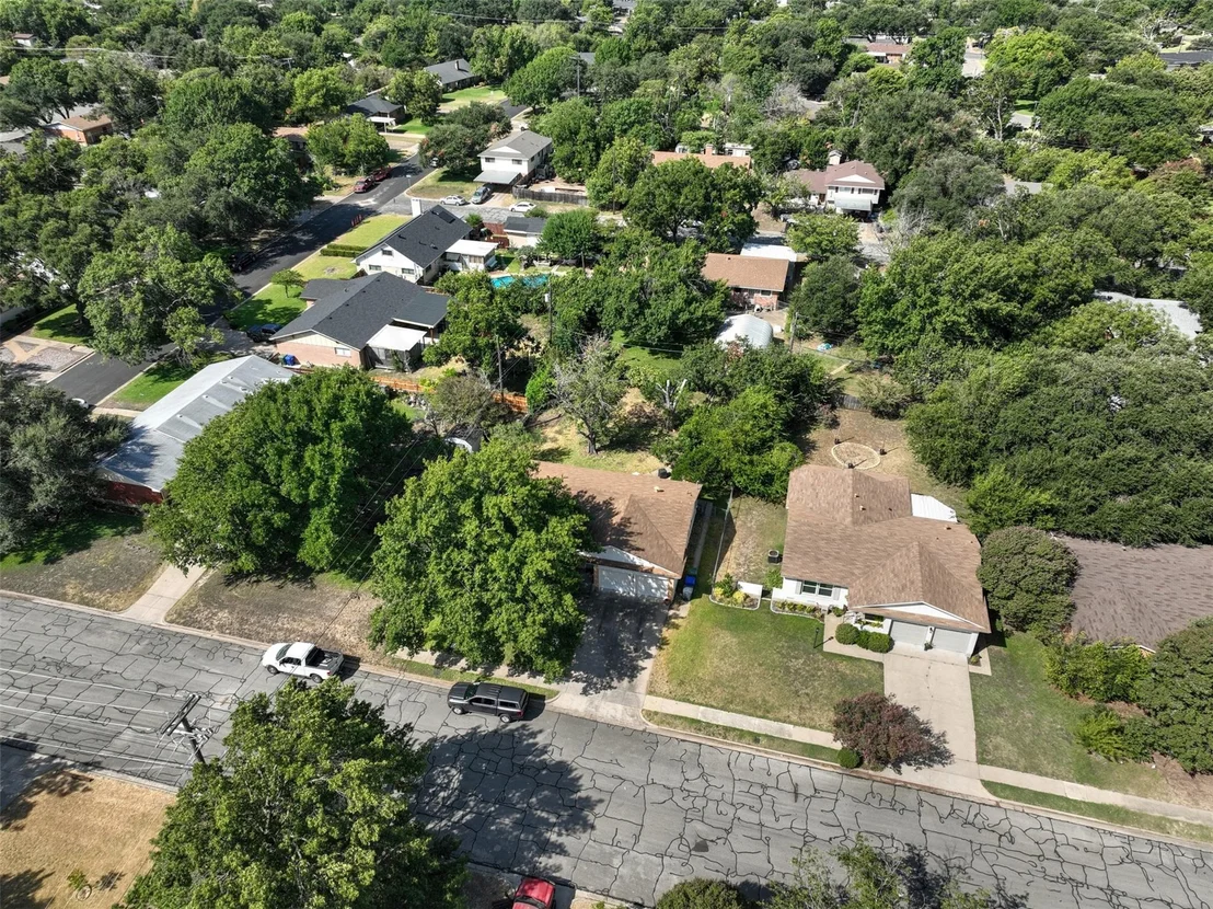 Photo of 2012 Mountainview Drive