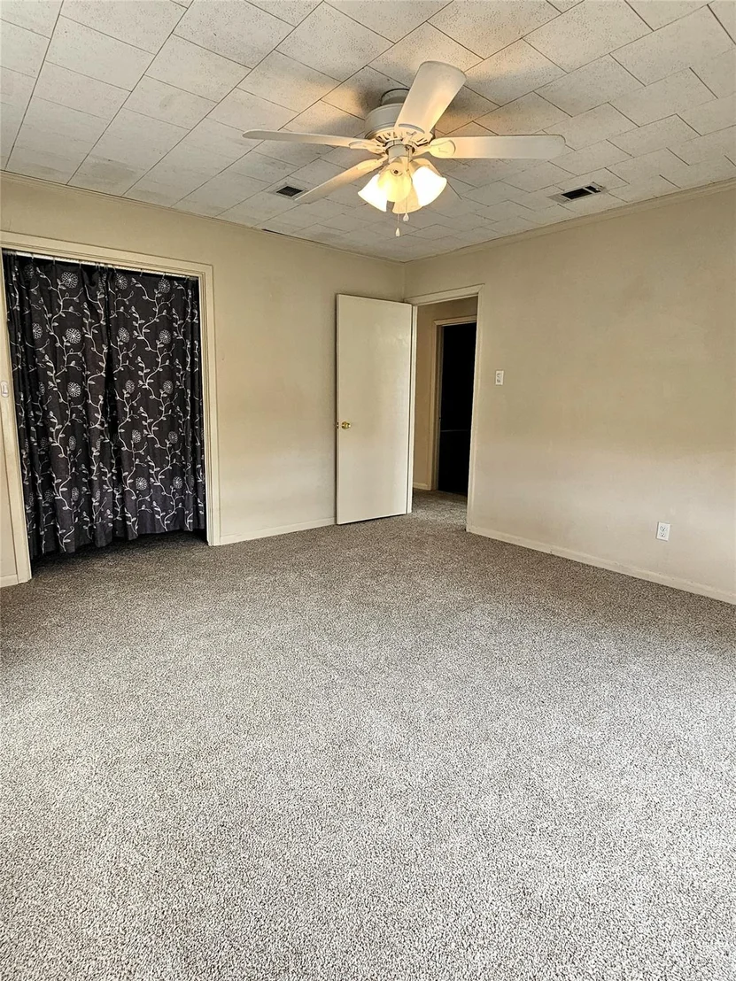 Photo of 105 N 3rd Street