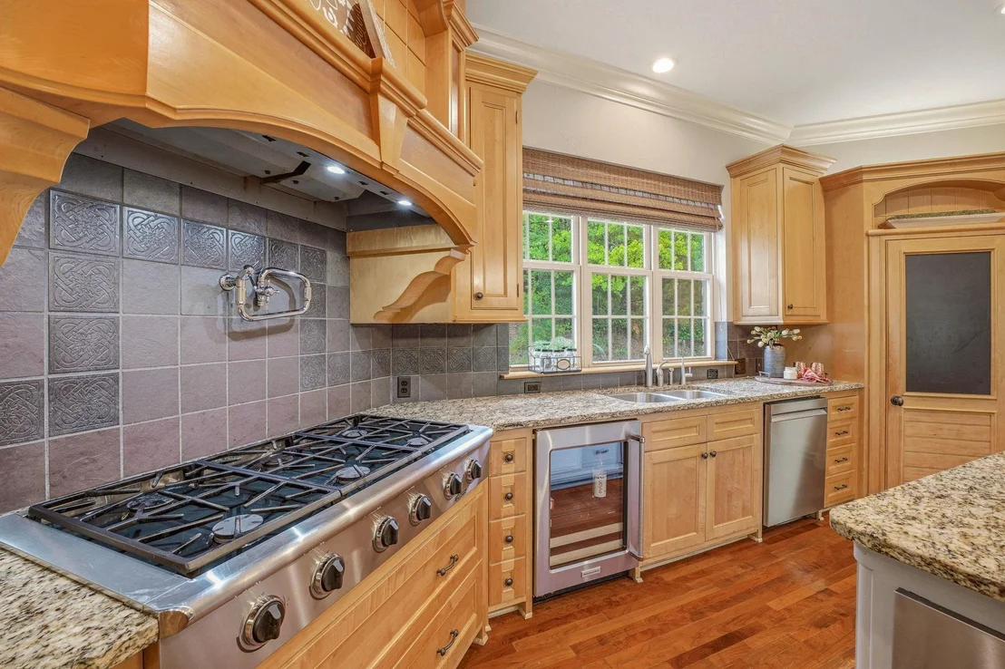 Photo of 6436 Valley Creek