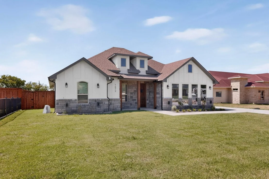 Photo of 1672 Brookview Drive
