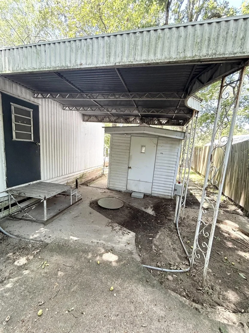 Photo of 305 Live Oak Lane