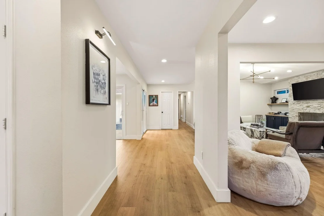 Photo of 7429 Tangleglen Drive