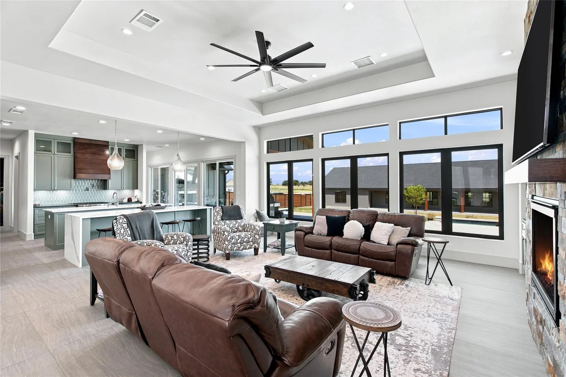 Photo of 2223 Grass Roots Road