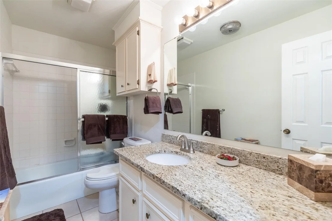 Photo of 3166 Constitution Avenue