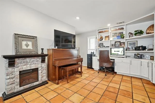 Photo of 310 Foothill Road