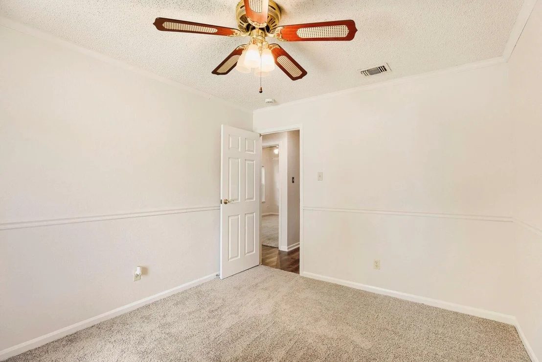 Photo of 314 Sandlewood Lane