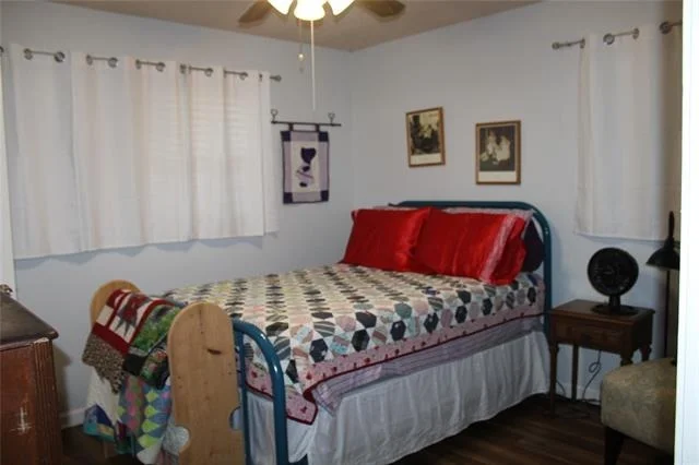Photo of 208 PARK DR
