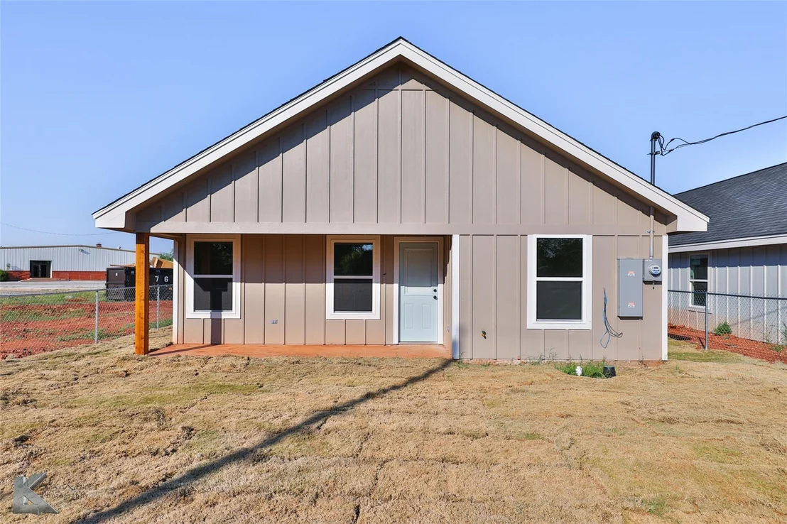 Photo of 2571 Bel Air