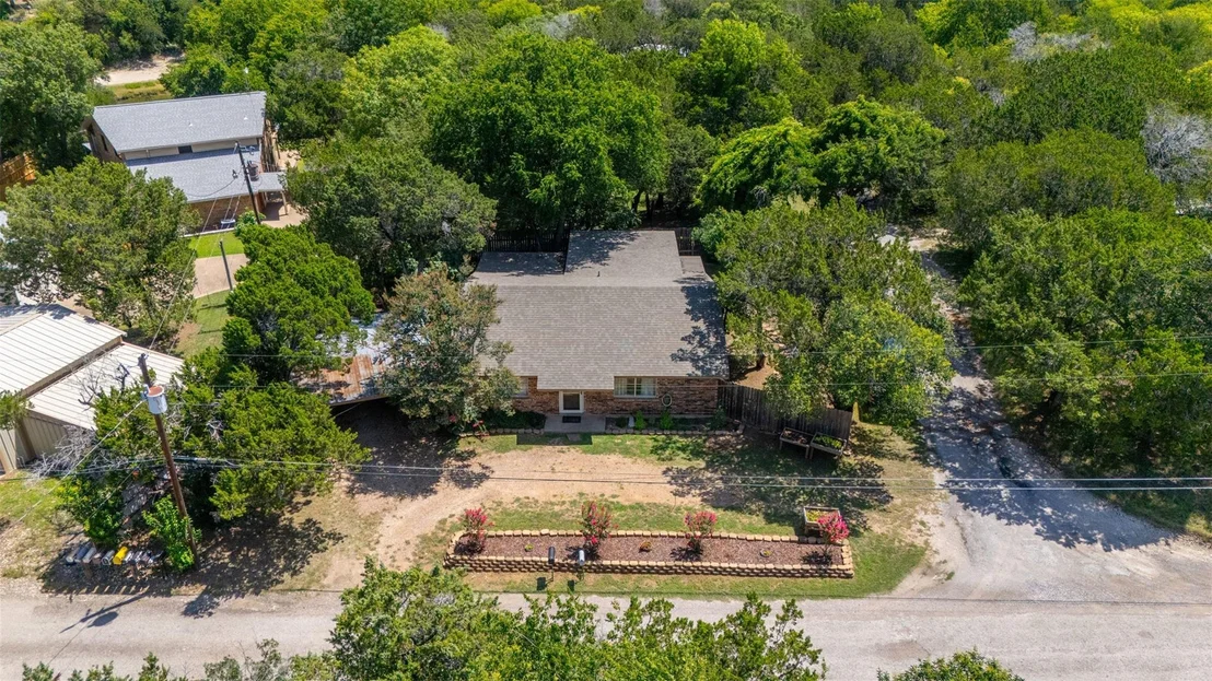 Photo of 190 Crowfoot Lane