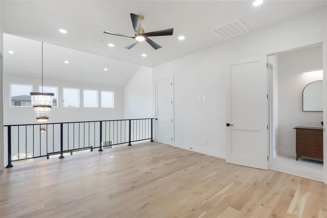Photo of 349 Valley Trail
