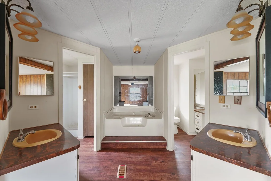 Photo of 2300 Pecan Valley
