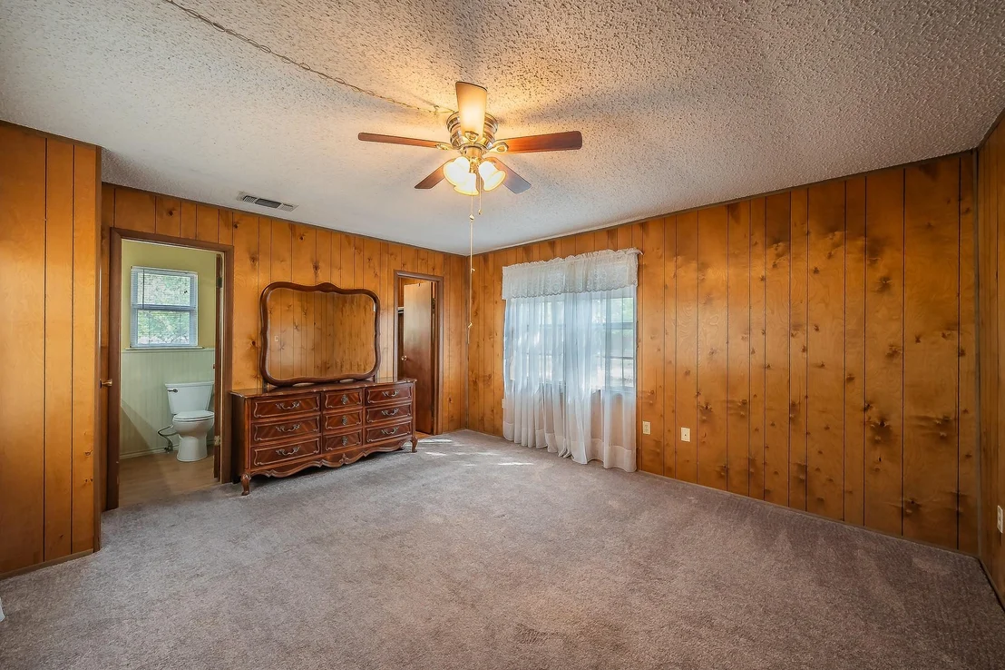 Photo of 1812 Highland Drive E