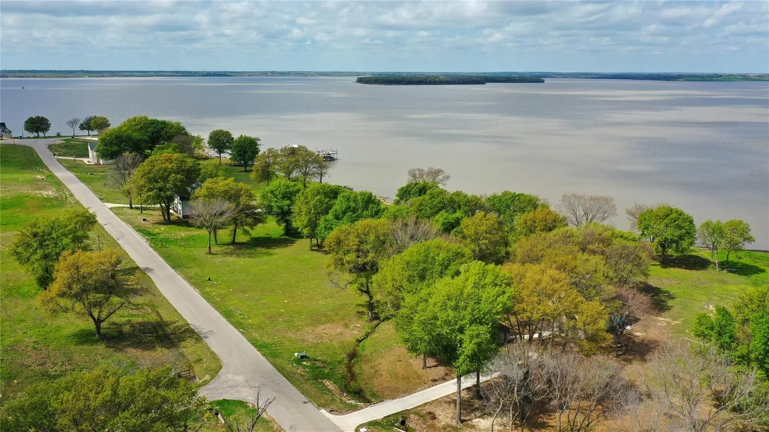 Photo of 1520 Shoreline Drive
