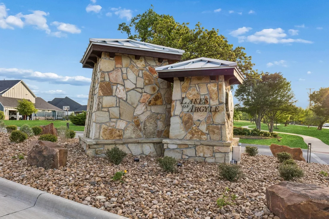 Photo of 312 CARRINGTON Drive