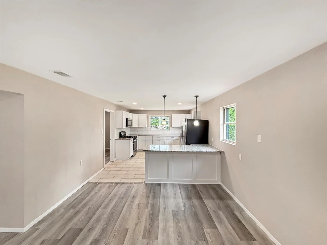 Photo of 1717 Globe Avenue