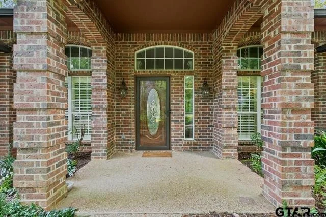 Photo of 1620 Brookhollow Drive