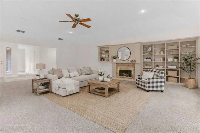 Photo of 1633 Brookhollow Drive