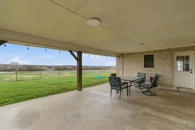 Photo of 301 Rhoades Lane