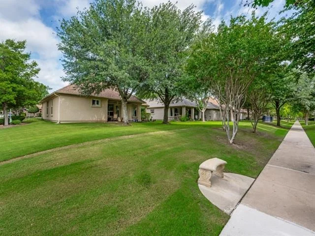 Photo of 9513 Trailwood Drive