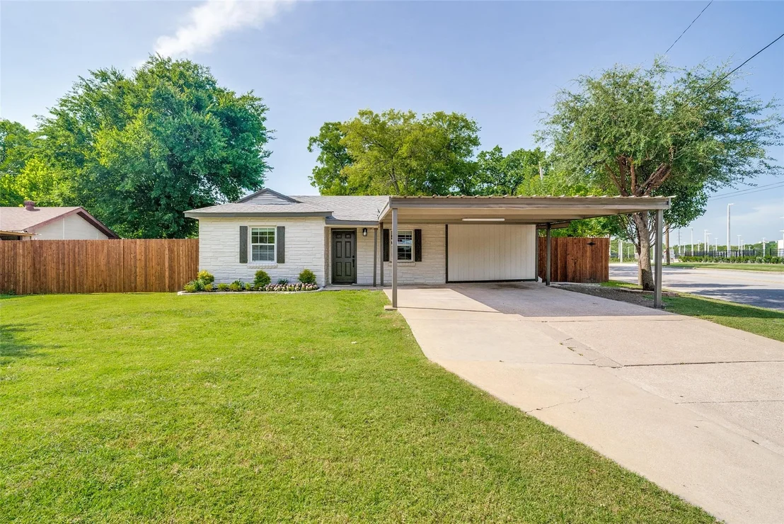 Photo of 9225 N Dodson Drive