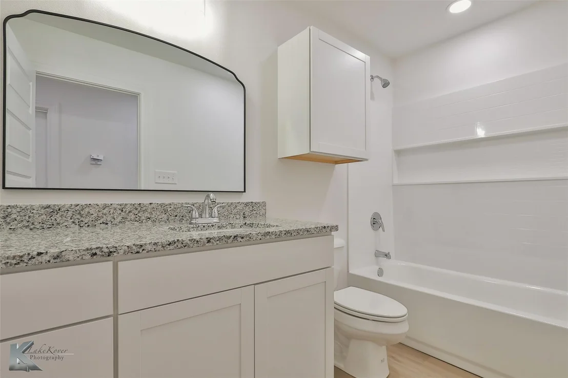 Photo of 2571 Bel Air