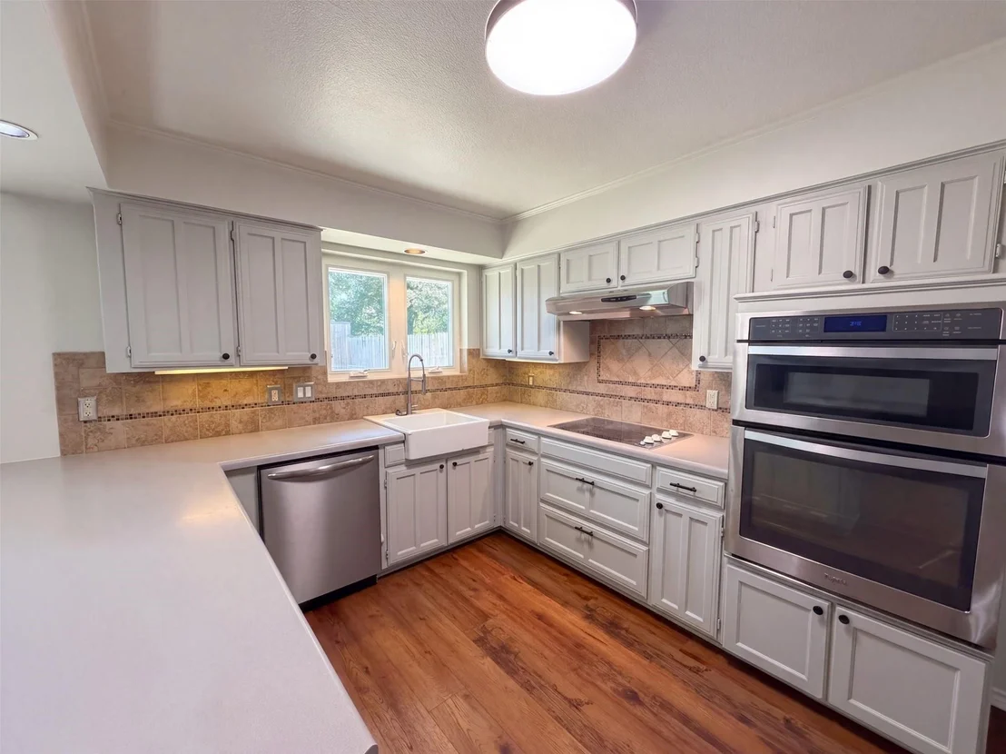 Photo of 1208 Hillcrest Drive