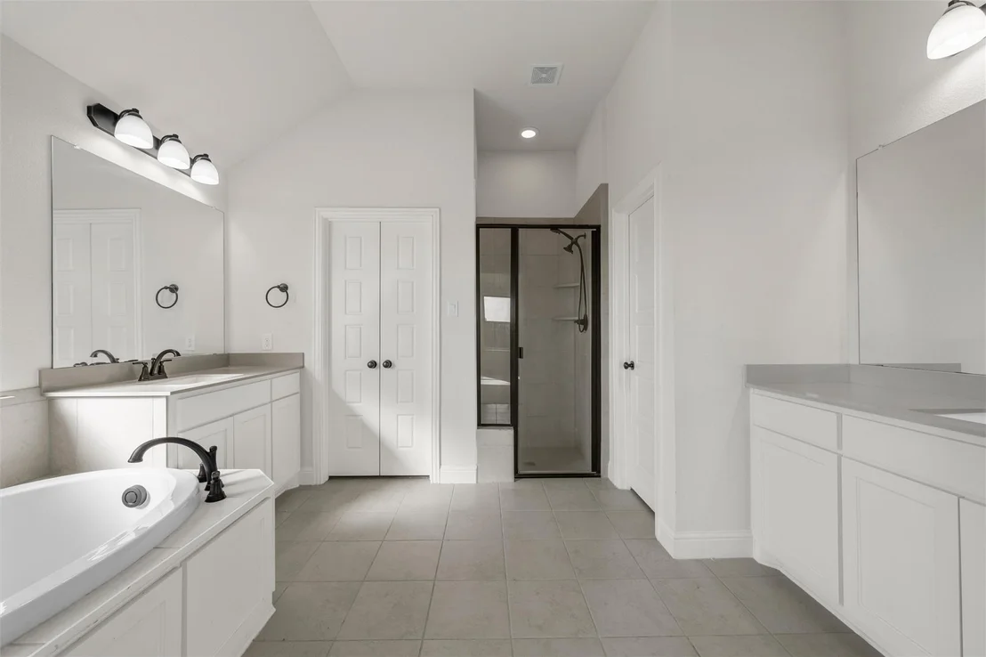 Photo of 336 Oak Meadow Trail