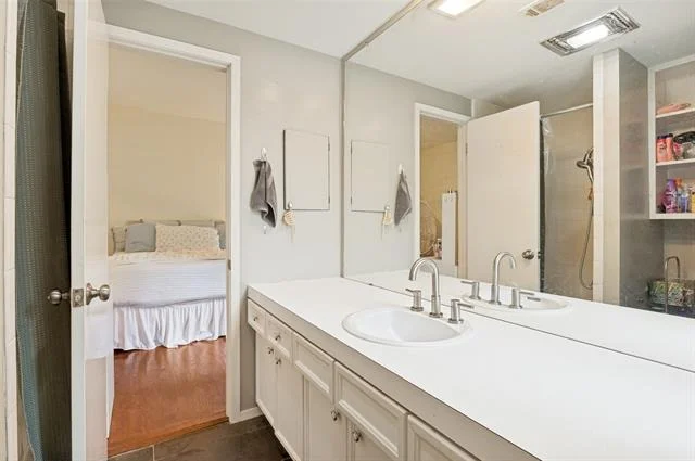 Photo of 6652 Talbot Parkway
