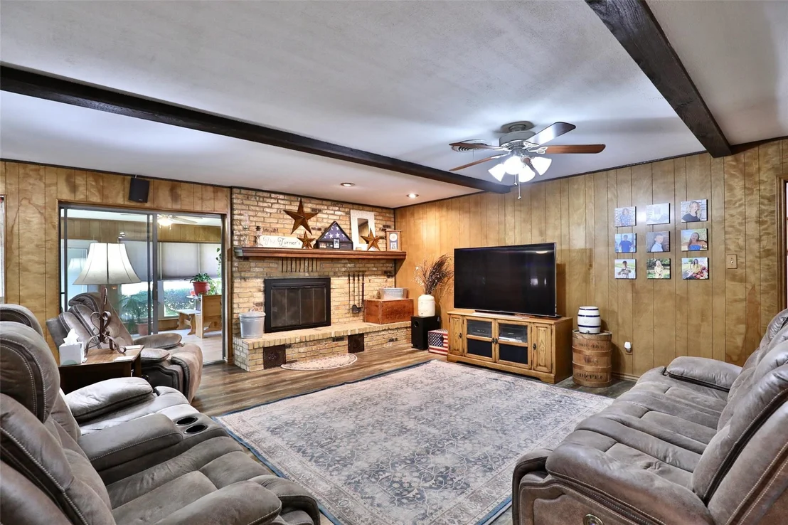 Photo of 448 Elmdale Road S