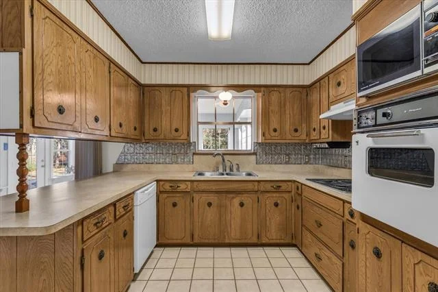 Photo of 805 Evelyn Drive