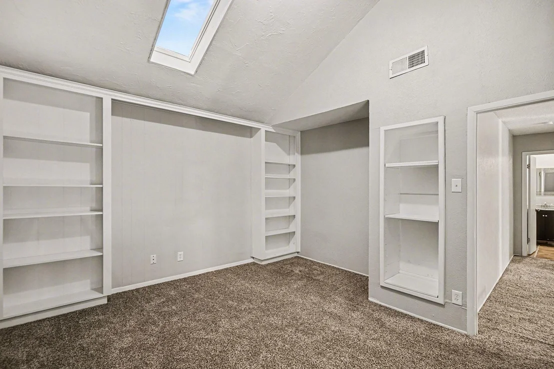 Photo of 1606 Hawthorne Drive