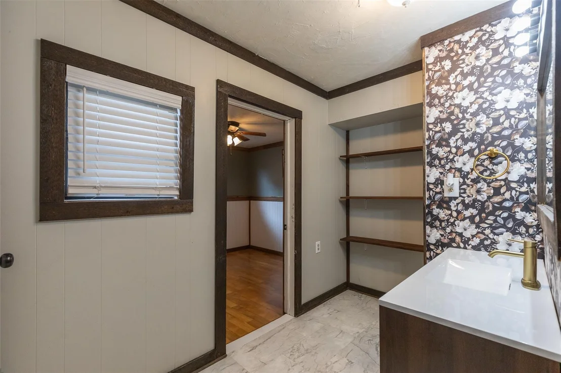 Photo of 102 Scurry Avenue