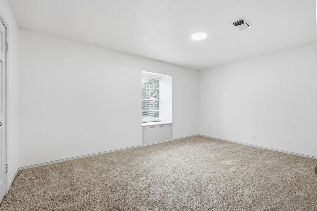 Photo of 300 Leighton Drive
