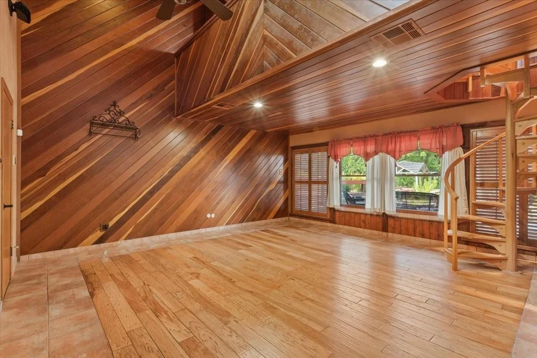 Photo of 3724 Greenleaf Drive