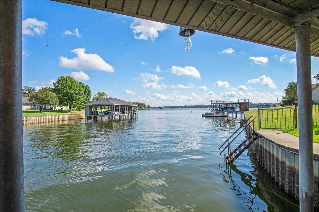 Photo of 180 Surls Drive