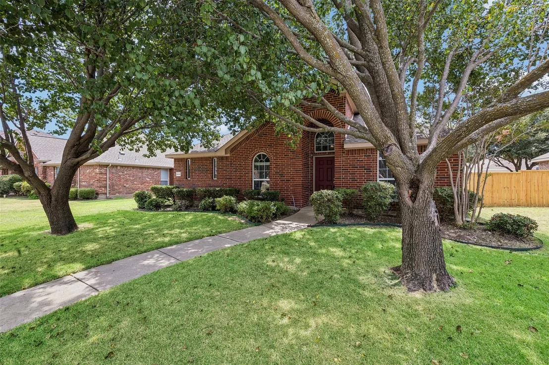 Photo of 1612 Balboa Lane