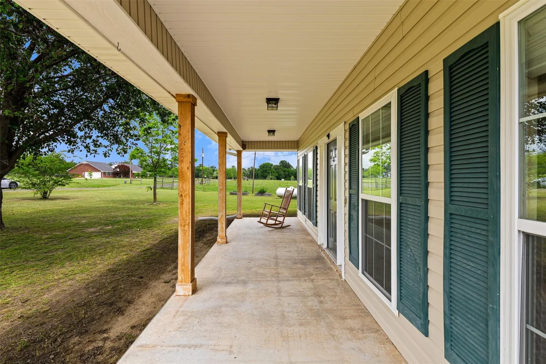 Photo of 152 Black Hawk Lane