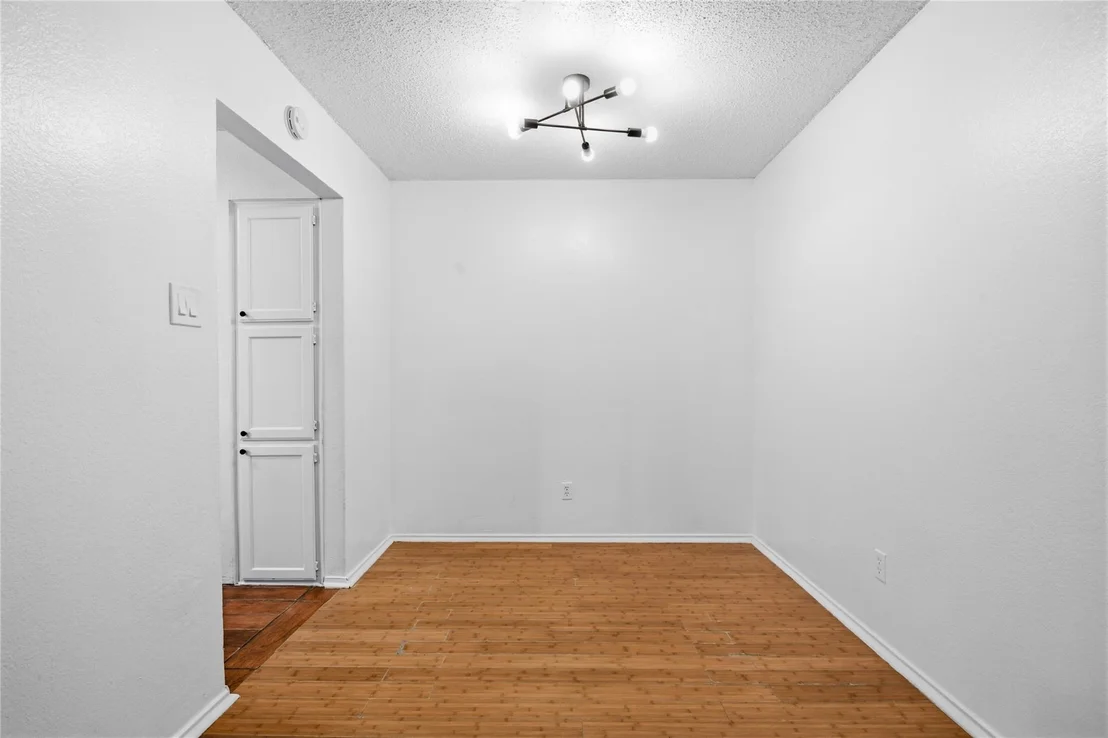Photo of 2022 Minnie Drive