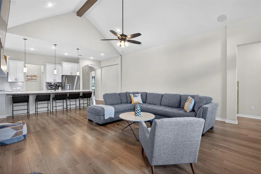 Photo of 1121 Alaska Drive